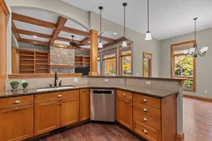 592 Cornrow Ln, Combined Locks, WI 54113 - Photo 5