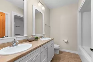 592 Cornrow Ln, Combined Locks, WI 54113 - Photo 35