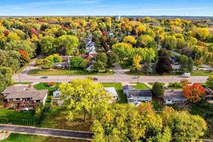 2584 Riverside Dr, Green Bay, WI 54301 - Photo 57