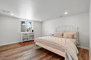 2584 Riverside Dr, Green Bay, WI 54301 - Photo 33