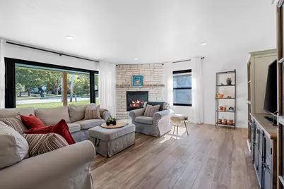 2584 Riverside Drive, Green Bay, WI 54301 - Photo 9