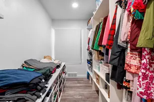 2584 Riverside Dr, Green Bay, WI 54301 - Photo 27