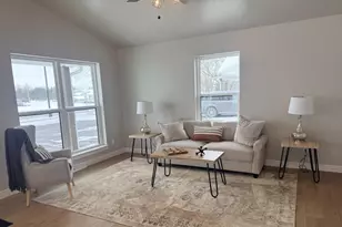 W5311 E Pioneer Rd, Fond du Lac, WI 54935 - Photo 5