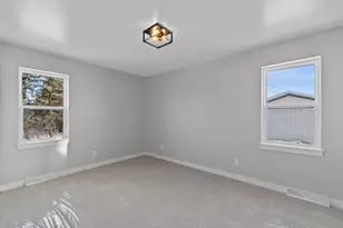 W5311 E Pioneer Rd, Fond du Lac, WI 54935 - Photo 9