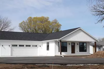 W5311 E Pioneer Road, Fond du Lac, WI 54935 - Photo 1