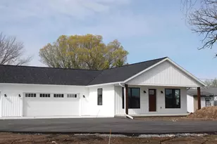 W5311 E Pioneer Rd, Fond du Lac, WI 54935 - Photo 1