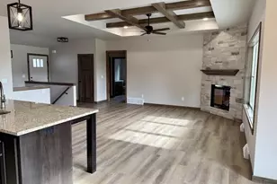 2289 Oliver Ln, Green Bay, WI 54313 - Photo 7