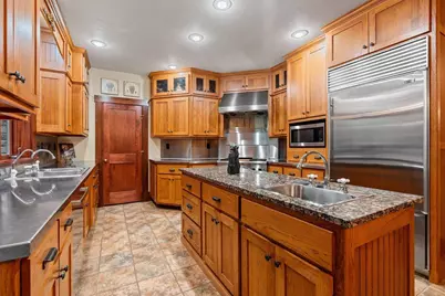 2133 Palmer Court, Green Bay, WI 54311 - Photo 13