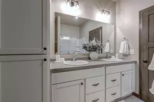 N8034 Oakwood Dr, Sherwood, WI 54169 - Photo 17