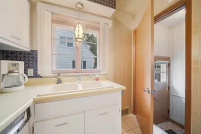 1819 Hubbard Street, Oshkosh, WI 54902 - Photo 13