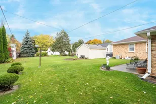 1819 Hubbard St, Oshkosh, WI 54902 - Photo 41