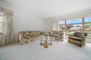 1819 Hubbard St, Oshkosh, WI 54902 - Photo 9