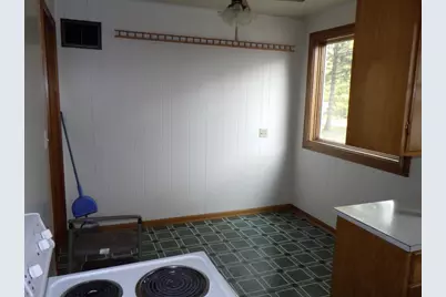 136 Garfield Avenue, Clintonville, WI 54929 - Photo 5