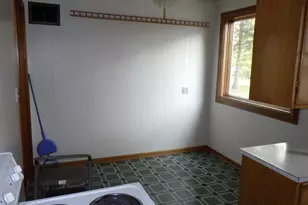 136 Garfield Ave, Clintonville, WI 54929 - Photo 5