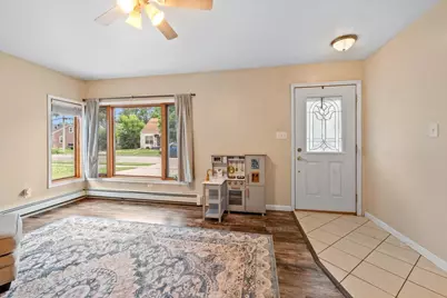 1056 St Paul Street, Green Bay, WI 54304 - Photo 5