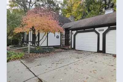 2044 Ann Lane, Green Bay, WI 54304 - Photo 3