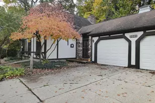 2044 Ann Ln, Green Bay, WI 54304 - Photo 3