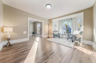 1514 Elmwood Ave, Oshkosh, WI 54901 - Photo 11