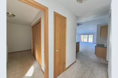 586 N Wisconsin Street, Berlin, WI 54923 - Photo 5