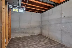 1718 Acorn Ct, Menasha, WI 54952 - Photo 33