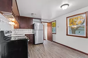 332 E St Joseph St, Green Bay, WI 54301 - Photo 5