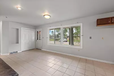 5404 N Bethmaur Lane, Milwaukee, WI 53209 - Photo 9