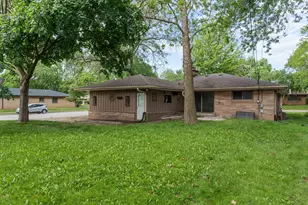 5404 N Bethmaur Ln, Milwaukee, WI 53209 - Photo 23