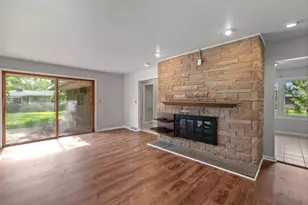 5404 N Bethmaur Ln, Milwaukee, WI 53209 - Photo 11