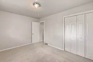 5404 N Bethmaur Ln, Milwaukee, WI 53209 - Photo 19