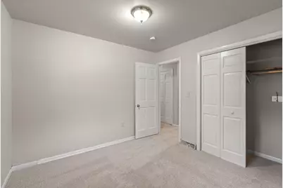 5404 N Bethmaur Lane, Milwaukee, WI 53209 - Photo 15