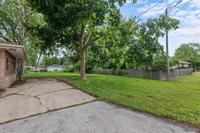 5404 N Bethmaur Lane, Milwaukee, WI 53209 - Photo 27