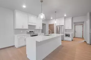 3275 Evening Star Dr, Green Bay, WI 54311 - Photo 9