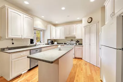 1653 Crimson Court, De Pere, WI 54115 - Photo 9