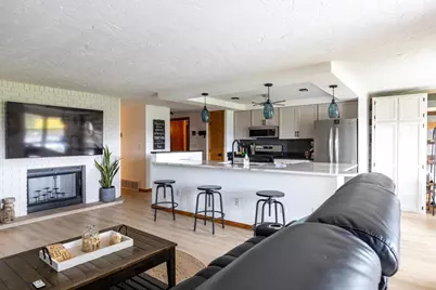 427 Captains Court #F, Winneconne, WI 54986 - Photo 5