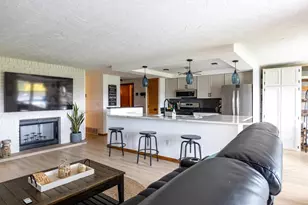 427 Captains Ct, Winneconne, WI 54986 - Photo 5