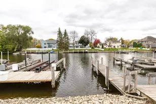 427 Captains Ct, Winneconne, WI 54986 - Photo 35