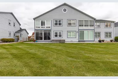 427 Captains Court #F, Winneconne, WI 54986 - Photo 3