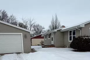 2201 N Elinor St, Appleton, WI 54914 - Photo 5