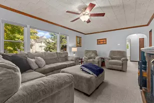 418 Stevens Ct, Oshkosh, WI 54901 - Photo 3