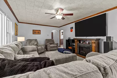 418 Stevens Court, Oshkosh, WI 54901 - Photo 5