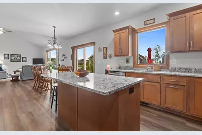 810 Whisper Falls Lane, Menasha, WI 54952 - Photo 15