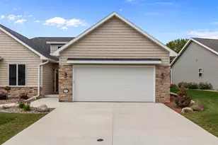 810 Whisper Falls Ln, Menasha, WI 54952 - Photo 33