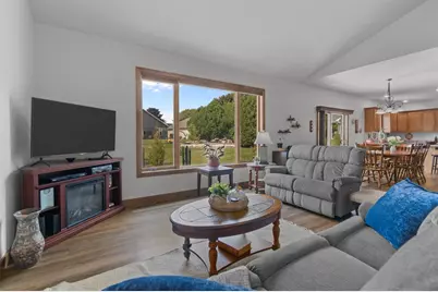 810 Whisper Falls Lane, Menasha, WI 54952 - Photo 7