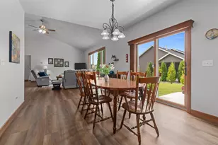 810 Whisper Falls Ln, Menasha, WI 54952 - Photo 11