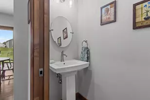 810 Whisper Falls Ln, Menasha, WI 54952 - Photo 19