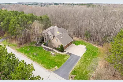 3062 Hawk Ridge Trail, Suamico, WI 54313 - Photo 15