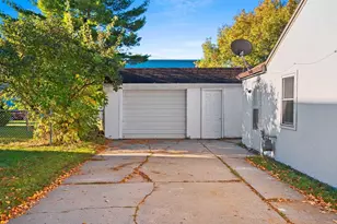 1338 Berner St, Green Bay, WI 54302 - Photo 25