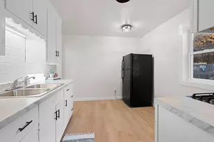 1338 Berner St, Green Bay, WI 54302 - Photo 11