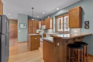 924 E Pondview Ct, Appleton, WI 54913 - Photo 5