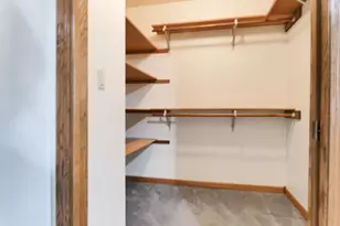 702 Carol Ln, Pulaski, WI 54162 - Photo 27